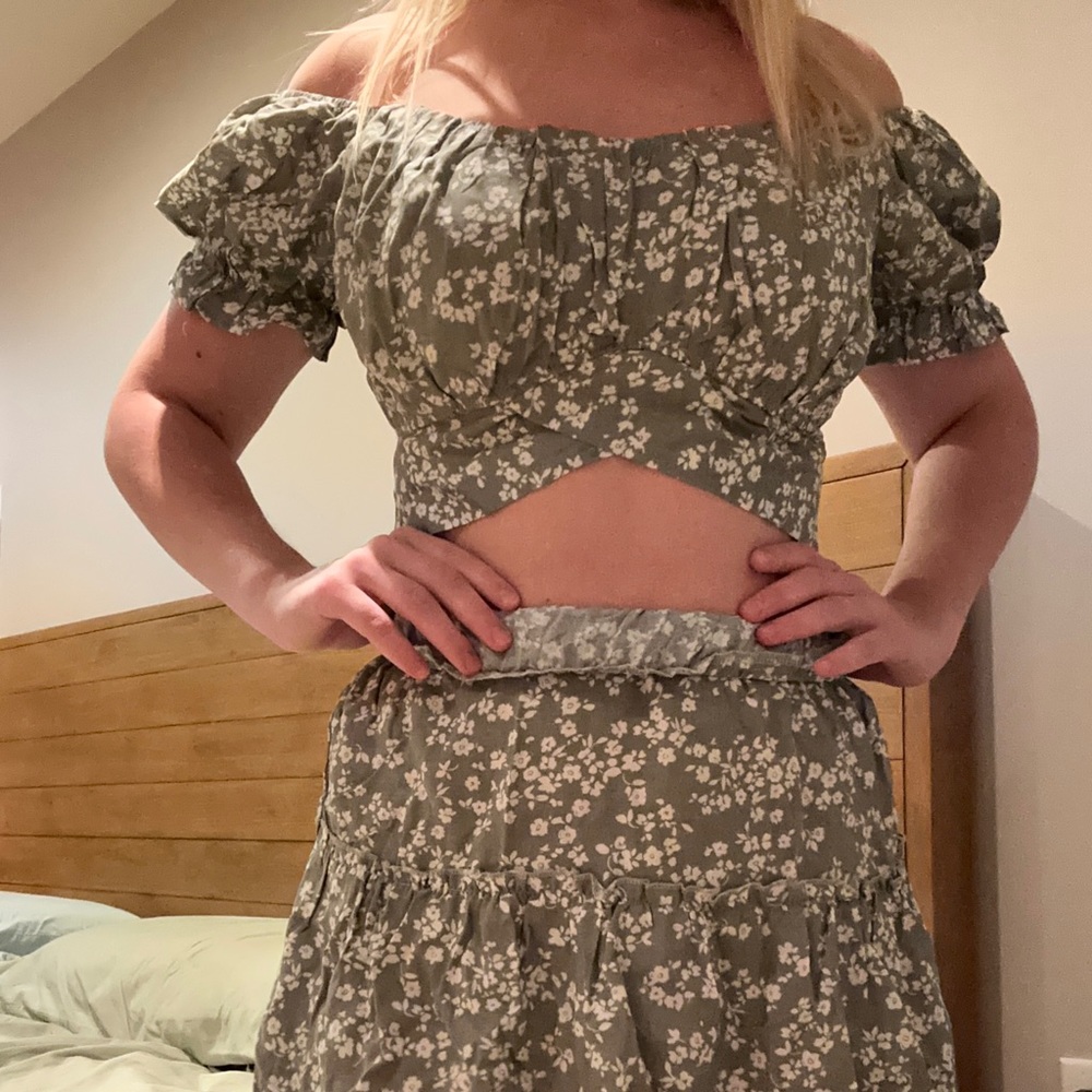 Green floral set